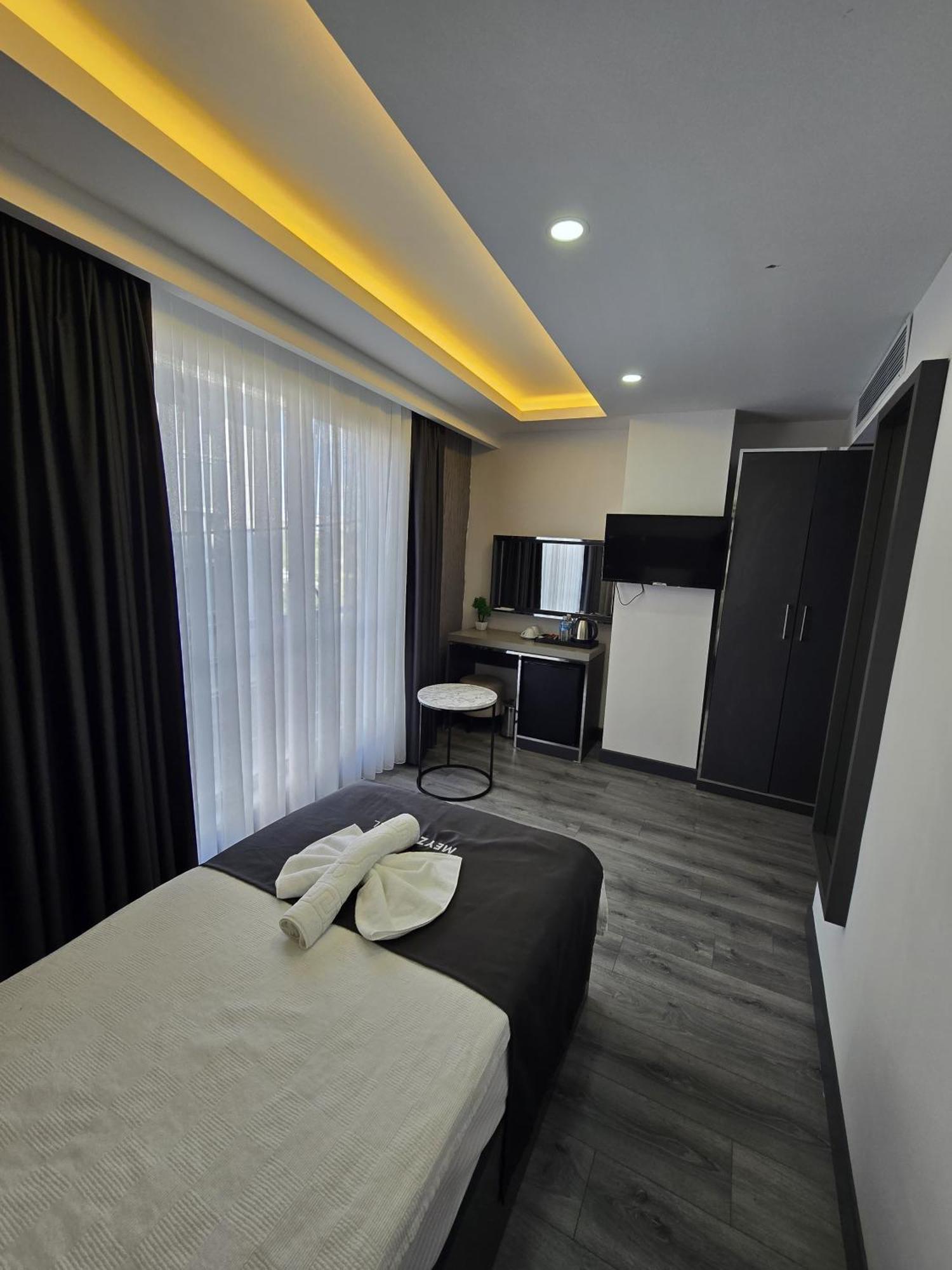 Meyzi Hotel Istanbul Exterior foto